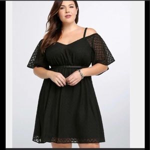 Torrid Textured Off Shoulder Dress Size 1 14/16
